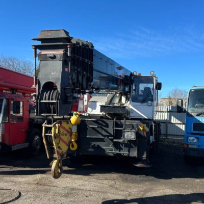 Crane LOKOMO 335 50t Original color Volvo Tractor